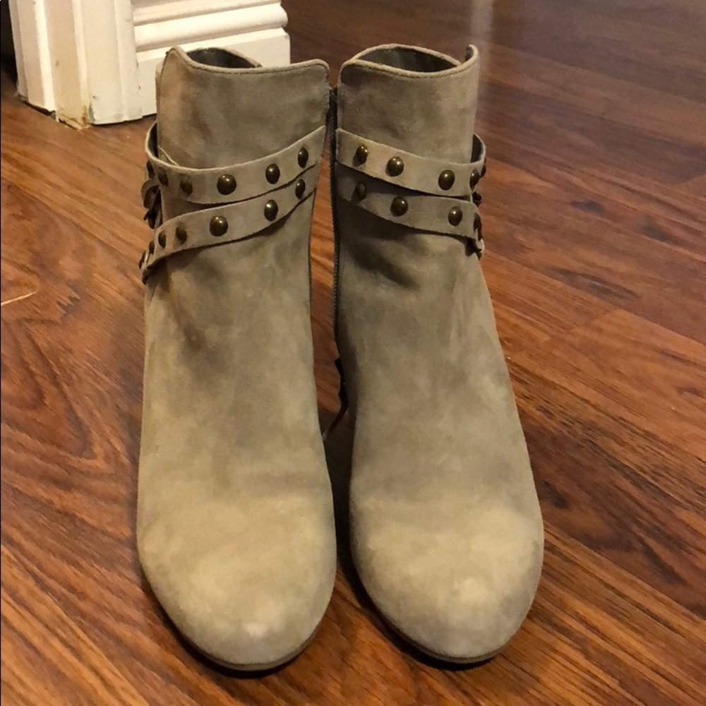 BP grey/taupe suede booties